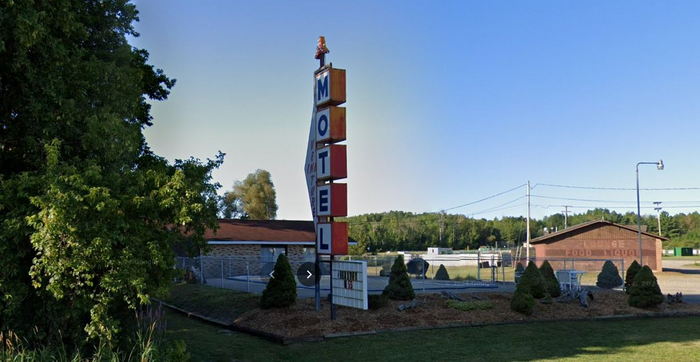 Opsals Venture Inn Motel - Street View (newer photo)